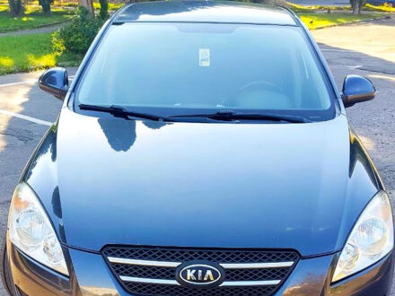 Серый Киа Сид, объемом двигателя 1.6 л и пробегом 215 тыс. км за 5300 $, фото 1 на Automoto.ua