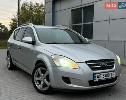 Серый Киа Сид, объемом двигателя 1.6 л и пробегом 262 тыс. км за 5999 $, фото 1 на Automoto.ua