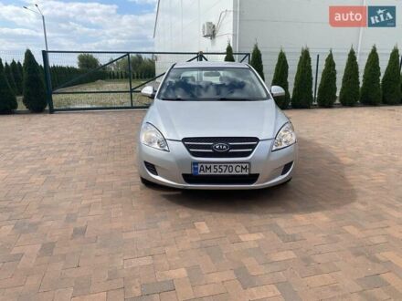 Серый Киа Сид, объемом двигателя 1.4 л и пробегом 222 тыс. км за 3500 $, фото 1 на Automoto.ua