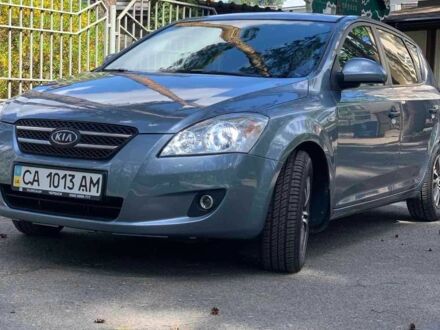 Киа Сид 2007 в Черкассах на Automoto.ua Серый Киа Сид, объемом двигателя 1.6 л и пробегом 192 тыс. км за 4950 $, фото 1 на Automoto.ua