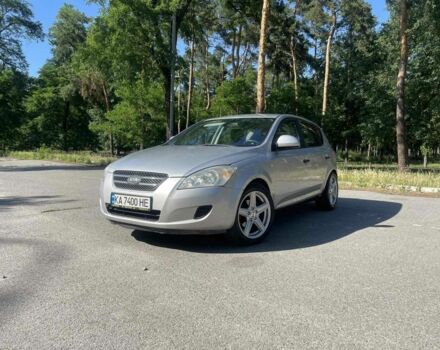 Серый Киа Сид, объемом двигателя 1.6 л и пробегом 200 тыс. км за 3999 $, фото 1 на Automoto.ua
