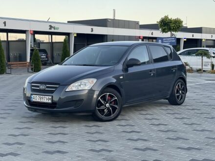 Серый Киа Сид, объемом двигателя 1.4 л и пробегом 231 тыс. км за 5300 $, фото 1 на Automoto.ua