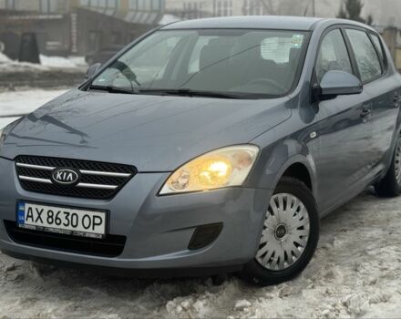 Серый Киа Сид, объемом двигателя 1.6 л и пробегом 238 тыс. км за 3400 $, фото 1 на Automoto.ua