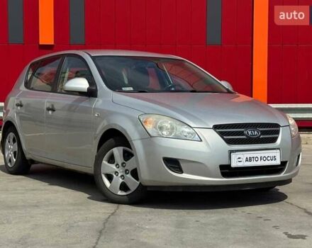 Серый Киа Сид, объемом двигателя 1.4 л и пробегом 256 тыс. км за 4690 $, фото 1 на Automoto.ua