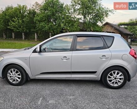 Серый Киа Сид, объемом двигателя 1.6 л и пробегом 285 тыс. км за 4500 $, фото 1 на Automoto.ua
