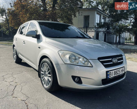 Серый Киа Сид, объемом двигателя 1.6 л и пробегом 223 тыс. км за 5500 $, фото 1 на Automoto.ua