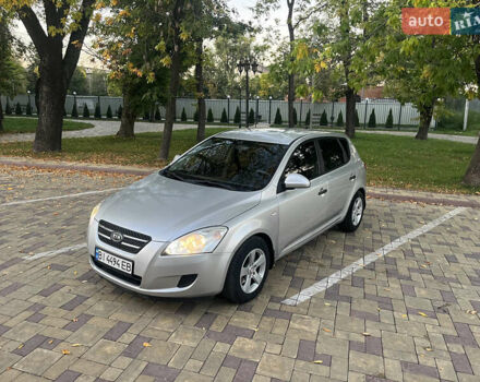 Серый Киа Сид, объемом двигателя 1.4 л и пробегом 173 тыс. км за 5200 $, фото 1 на Automoto.ua