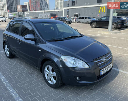 Серый Киа Сид, объемом двигателя 1.6 л и пробегом 205 тыс. км за 5800 $, фото 1 на Automoto.ua