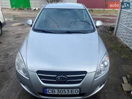 Киа Сид 2007 в Прилуках на Automoto.ua Серый Киа Сид, объемом двигателя 1.6 л и пробегом 240 тыс. км за 5300 $, фото 1 на Automoto.ua