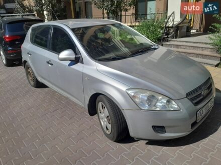 Серый Киа Сид, объемом двигателя 1.4 л и пробегом 160 тыс. км за 4500 $, фото 1 на Automoto.ua