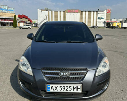 Серый Киа Сид, объемом двигателя 1.4 л и пробегом 350 тыс. км за 4600 $, фото 1 на Automoto.ua