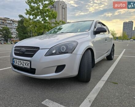 Серый Киа Сид, объемом двигателя 1.6 л и пробегом 422 тыс. км за 5500 $, фото 1 на Automoto.ua