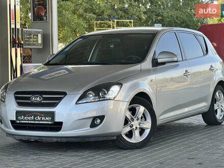 Киа Сид 2007 в Николаеве на Automoto.ua Серый Киа Сид, объемом двигателя 1.6 л и пробегом 240 тыс. км за 7199 $, фото 1 на Automoto.ua