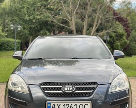 Серый Киа Сид, объемом двигателя 1.4 л и пробегом 280 тыс. км за 4800 $, фото 1 на Automoto.ua