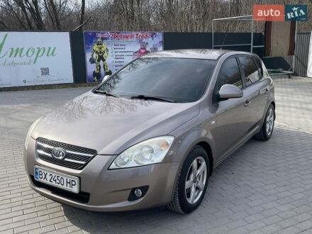 Серый Киа Сид, объемом двигателя 1.6 л и пробегом 280 тыс. км за 6000 $, фото 1 на Automoto.ua