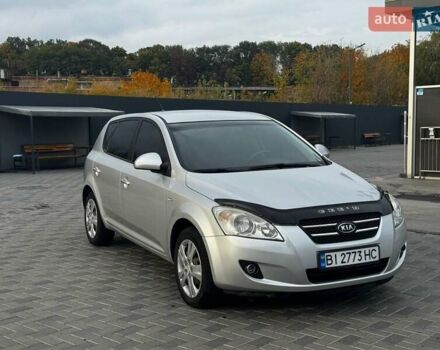 Серый Киа Сид, объемом двигателя 1.6 л и пробегом 230 тыс. км за 4900 $, фото 1 на Automoto.ua