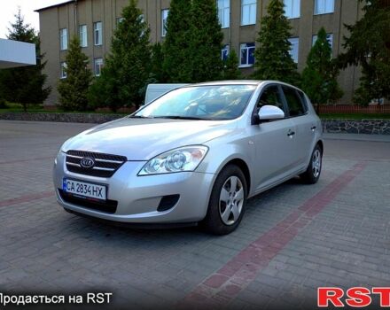 Серый Киа Сид, объемом двигателя 1.6 л и пробегом 290 тыс. км за 5900 $, фото 1 на Automoto.ua