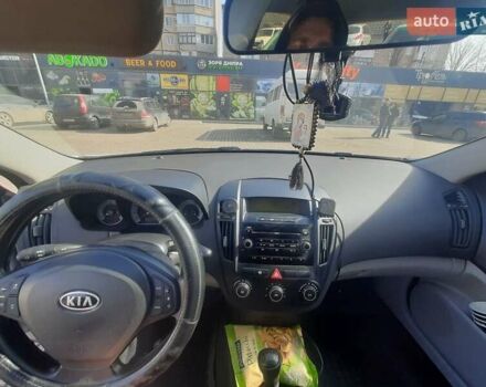 Серый Киа Сид, объемом двигателя 1.6 л и пробегом 177 тыс. км за 6750 $, фото 1 на Automoto.ua