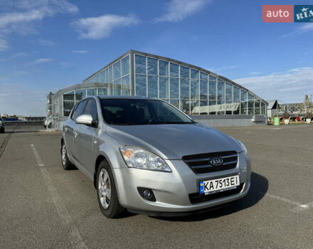 Серый Киа Сид, объемом двигателя 1.6 л и пробегом 134 тыс. км за 4900 $, фото 1 на Automoto.ua