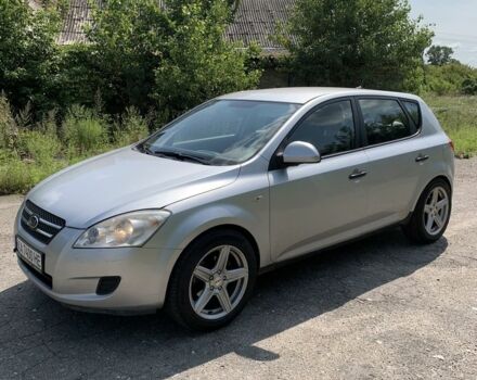 Сірий Кіа Сід, об'ємом двигуна 1.6 л та пробігом 200 тис. км за 4500 $, фото 1 на Automoto.ua
