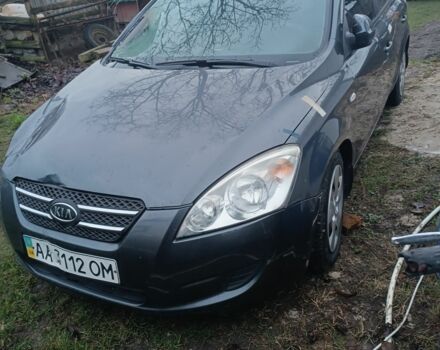 Серый Киа Сид, объемом двигателя 0 л и пробегом 247 тыс. км за 2200 $, фото 1 на Automoto.ua