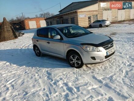 Серый Киа Сид, объемом двигателя 1.4 л и пробегом 308 тыс. км за 5000 $, фото 1 на Automoto.ua