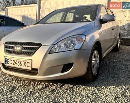 Серый Киа Сид, объемом двигателя 1.4 л и пробегом 196 тыс. км за 3500 $, фото 1 на Automoto.ua