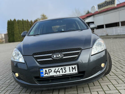Серый Киа Сид, объемом двигателя 1.59 л и пробегом 240 тыс. км за 4700 $, фото 1 на Automoto.ua