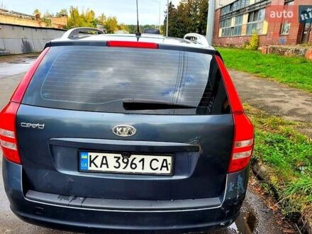 Серый Киа Сид, объемом двигателя 1.6 л и пробегом 378 тыс. км за 5500 $, фото 1 на Automoto.ua