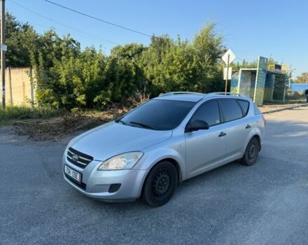 Сірий Кіа Сід, об'ємом двигуна 1.6 л та пробігом 200 тис. км за 2501 $, фото 1 на Automoto.ua