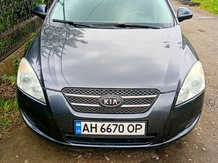 Киа Сид 2008 в Черновцах на Automoto.ua Серый Киа Сид, объемом двигателя 1.6 л и пробегом 223 тыс. км за 4500 $, фото 1 на Automoto.ua