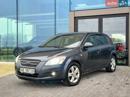 Серый Киа Сид, объемом двигателя 1.6 л и пробегом 218 тыс. км за 5700 $, фото 1 на Automoto.ua