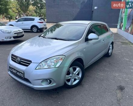 Серый Киа Сид, объемом двигателя 1.6 л и пробегом 217 тыс. км за 5300 $, фото 1 на Automoto.ua