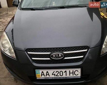 Серый Киа Сид, объемом двигателя 1.6 л и пробегом 185 тыс. км за 5100 $, фото 1 на Automoto.ua