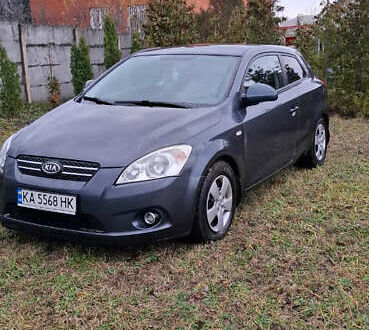 Серый Киа Сид, объемом двигателя 1.4 л и пробегом 258 тыс. км за 4800 $, фото 1 на Automoto.ua