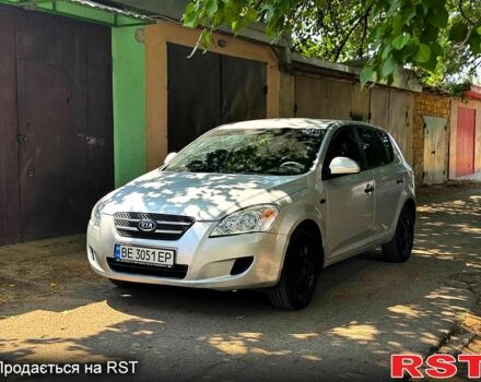 Серый Киа Сид, объемом двигателя 1.6 л и пробегом 257 тыс. км за 4500 $, фото 1 на Automoto.ua