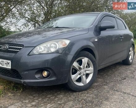 Серый Киа Сид, объемом двигателя 2 л и пробегом 187 тыс. км за 5200 $, фото 1 на Automoto.ua