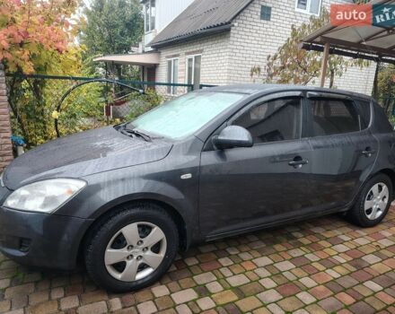 Серый Киа Сид, объемом двигателя 1.4 л и пробегом 220 тыс. км за 4500 $, фото 1 на Automoto.ua
