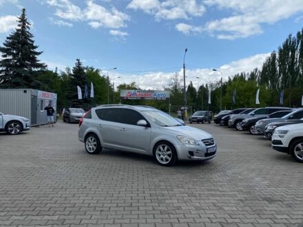 Киа Сид 2008 в Кривом Роге на Automoto.ua Серый Киа Сид, объемом двигателя 1.4 л и пробегом 220 тыс. км за 5400 $, фото 1 на Automoto.ua