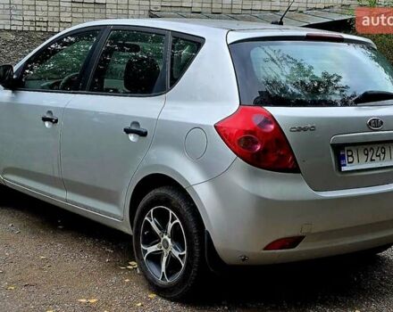 Серый Киа Сид, объемом двигателя 1.6 л и пробегом 278 тыс. км за 5950 $, фото 1 на Automoto.ua