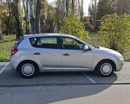 Кіа Сід 2008 у Запоріжжя на Automoto.ua Сірий Кіа Сід, об'ємом двигуна 1.59 л та пробігом 225 тис. км за 4500 $, фото 1 на Automoto.ua