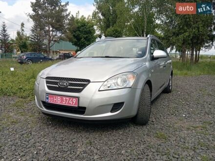 Киа Сид 2008 в Луцке на Automoto.ua Серый Киа Сид, объемом двигателя 1.4 л и пробегом 221 тыс. км за 5600 $, фото 1 на Automoto.ua