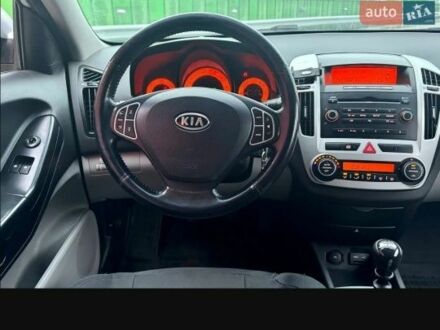 Серый Киа Сид, объемом двигателя 1.6 л и пробегом 220 тыс. км за 4100 $, фото 1 на Automoto.ua