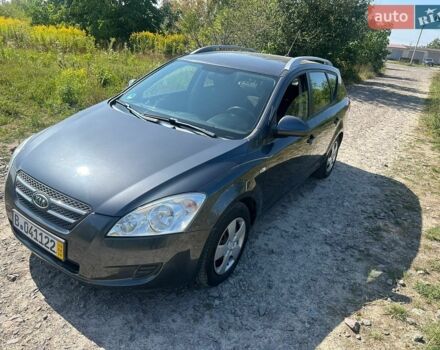 Серый Киа Сид, объемом двигателя 1.4 л и пробегом 248 тыс. км за 5100 $, фото 1 на Automoto.ua