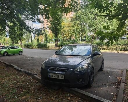 Серый Киа Сид, объемом двигателя 1.4 л и пробегом 200 тыс. км за 4009 $, фото 1 на Automoto.ua