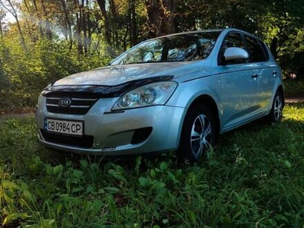 Киа Сид 2008 в Чернигове на Automoto.ua Серый Киа Сид, объемом двигателя 1.4 л и пробегом 314 тыс. км за 5000 $, фото 1 на Automoto.ua