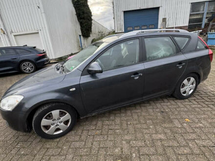 Серый Киа Сид, объемом двигателя 0 л и пробегом 141 тыс. км за 5300 $, фото 1 на Automoto.ua