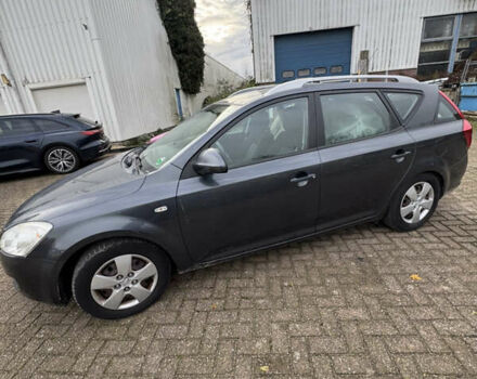 Серый Киа Сид, объемом двигателя 0 л и пробегом 141 тыс. км за 5300 $, фото 1 на Automoto.ua