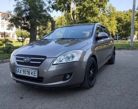 Серый Киа Сид, объемом двигателя 1.6 л и пробегом 180 тыс. км за 5783 $, фото 1 на Automoto.ua