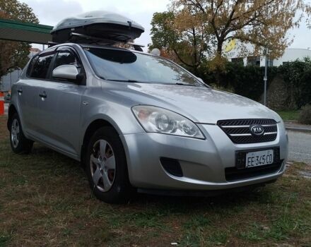 Сірий Кіа Сід, об'ємом двигуна 1.6 л та пробігом 250 тис. км за 4000 $, фото 1 на Automoto.ua